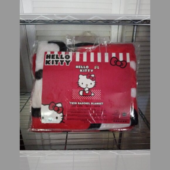 HELLO KITTY SANRIO RASCHEL BLANKET SOFT Twin Size - Picture 3 of 6